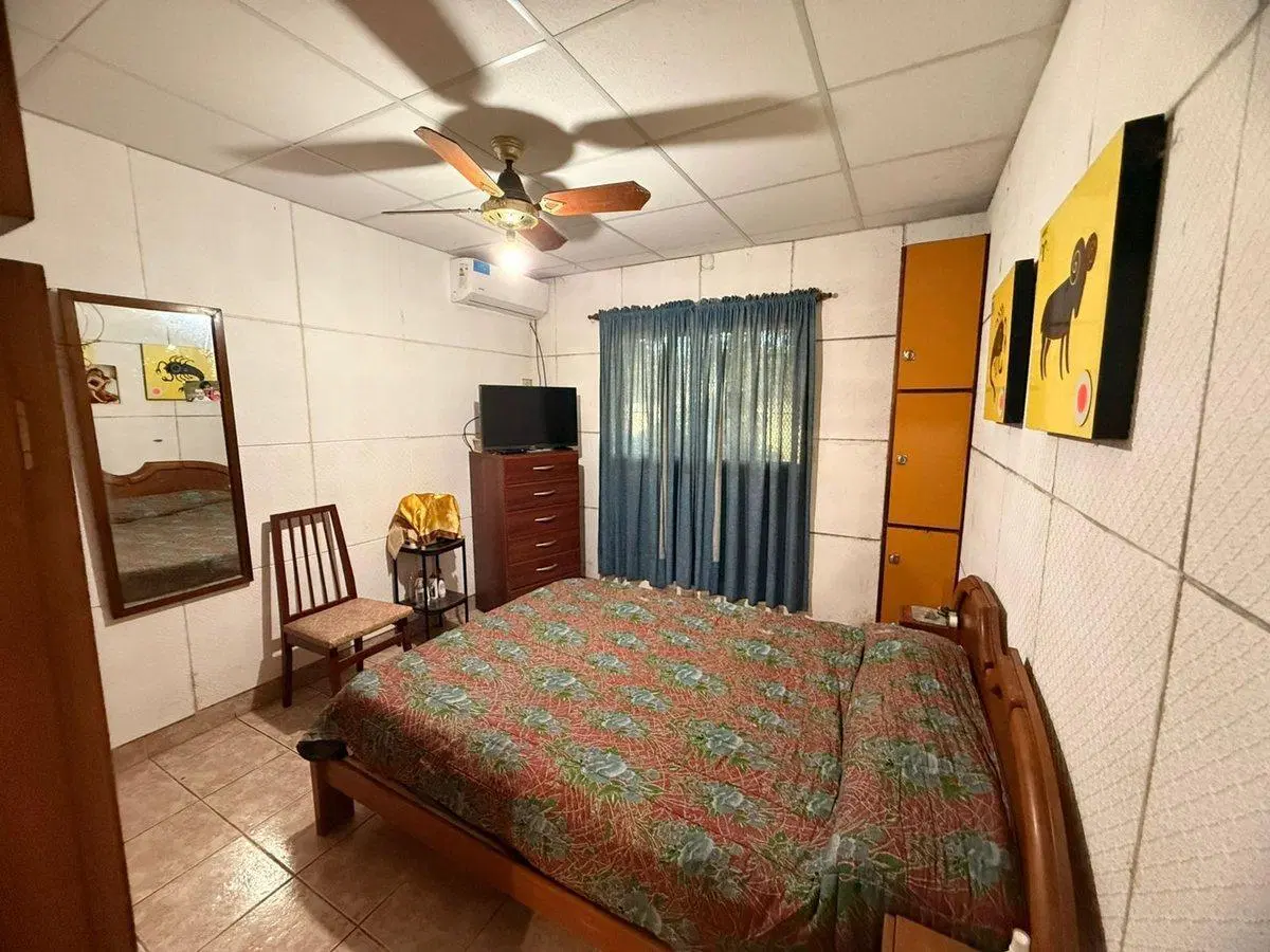 Venta casa en Baigorria dos dormitorios y Jardín 3