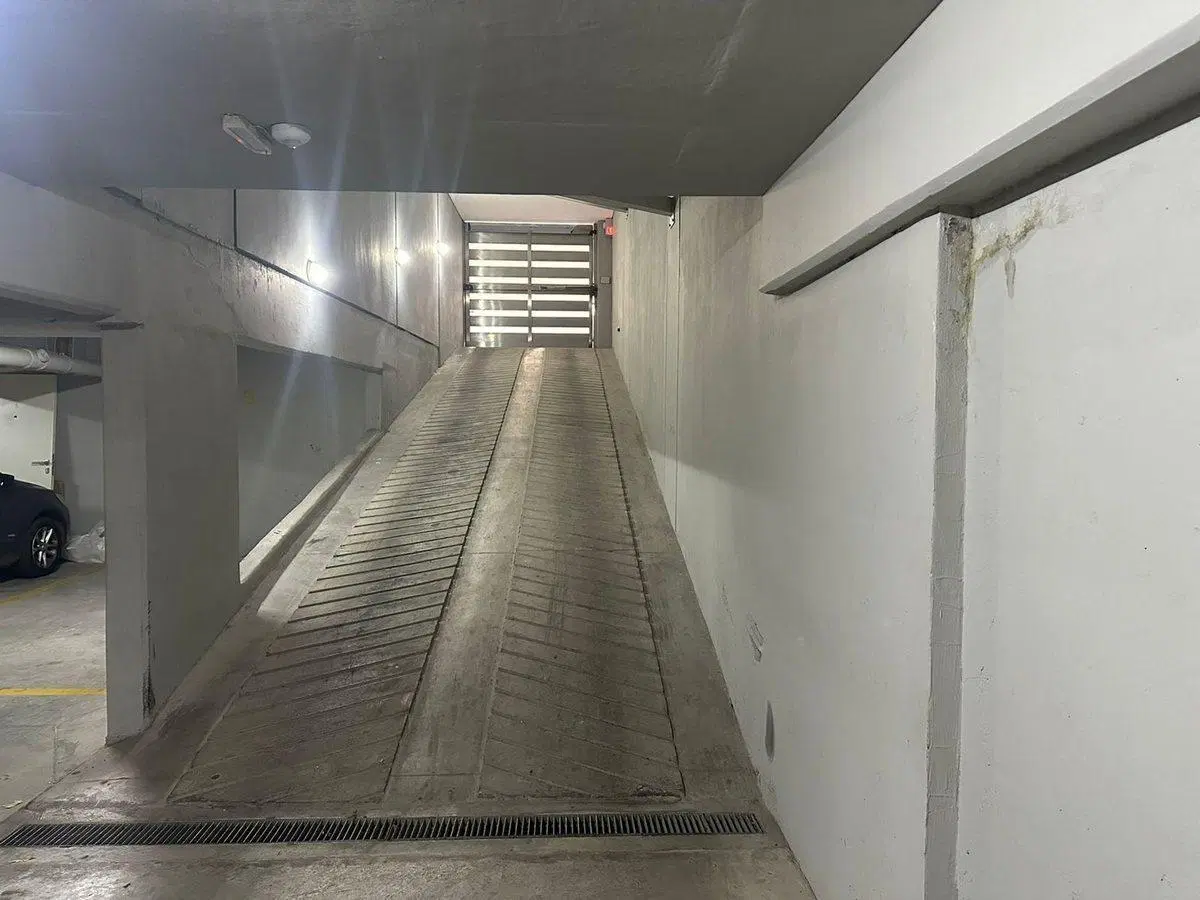 VENTA COCHERA MORENO 250 - ZONA RIO- RAMPA FIJA 3