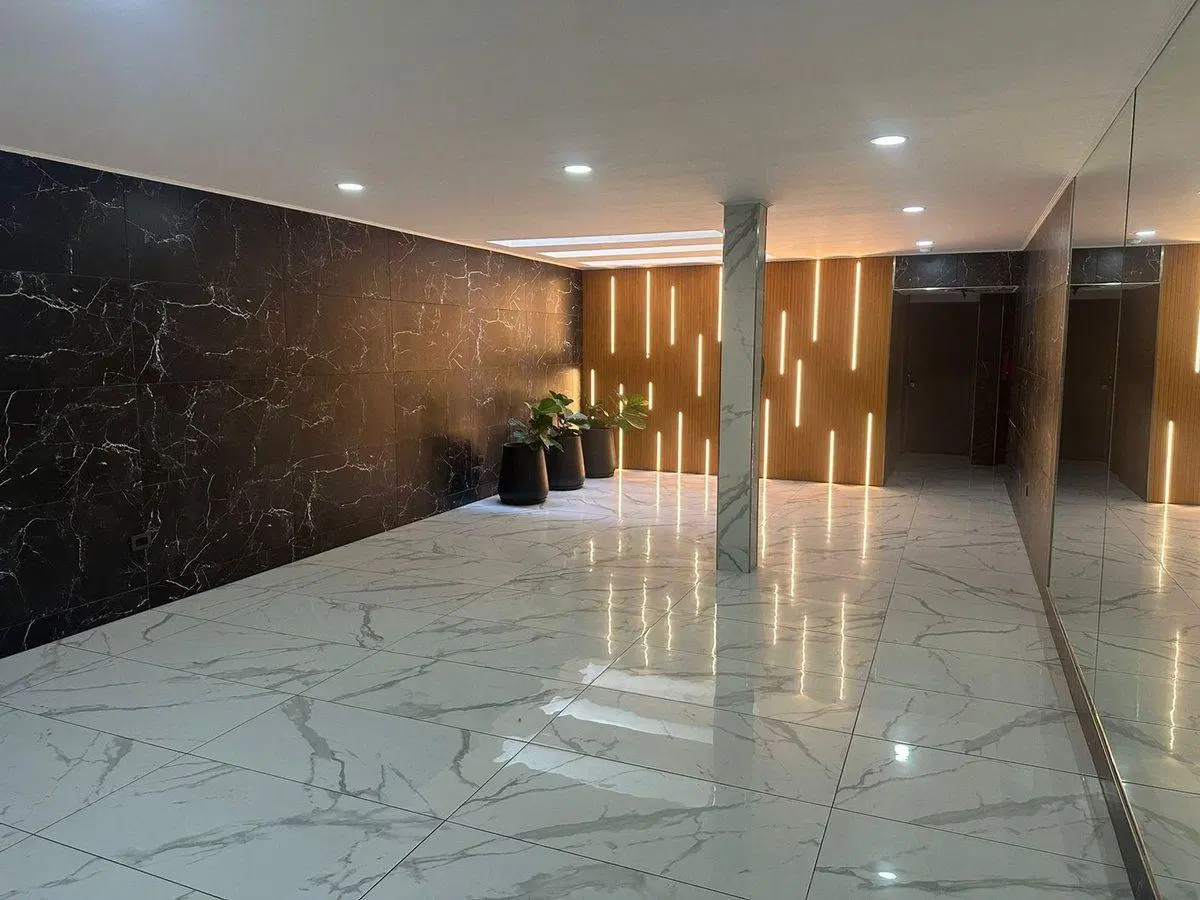 VENTA COCHERA MORENO 250 - ZONA RIO- RAMPA FIJA 5