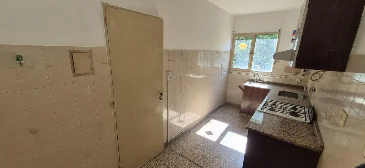 En Venta Dos Dormitorios c/Cochera Av Pellegrini 4