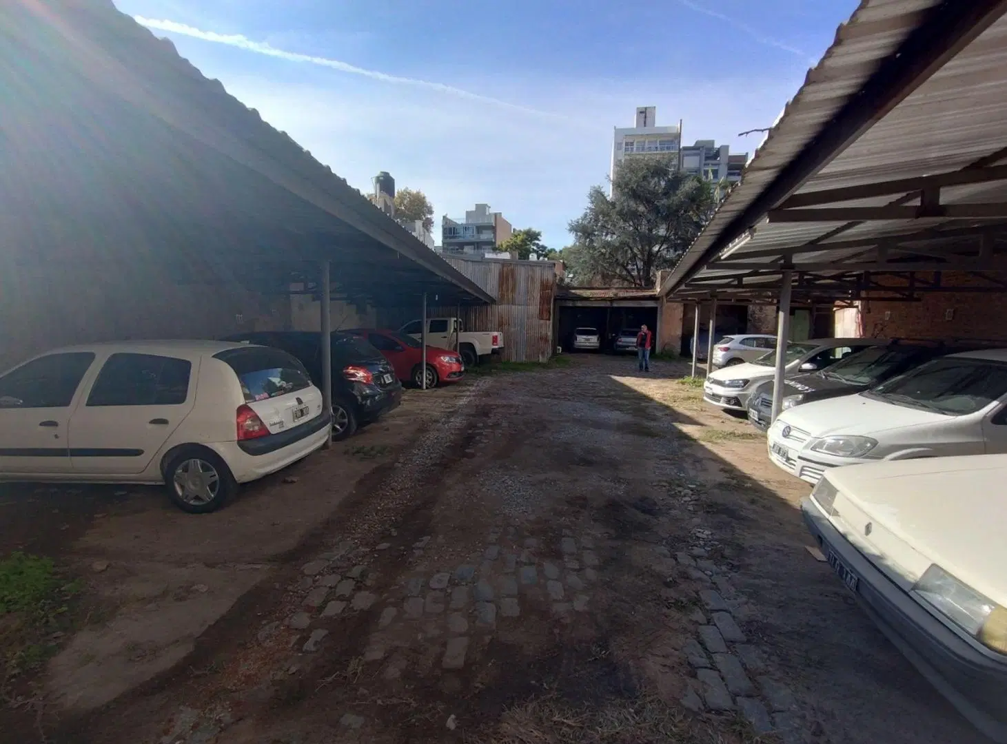 TERRENO EN VENTA DE 1080 M2 EN BARRIO LOURDES 4