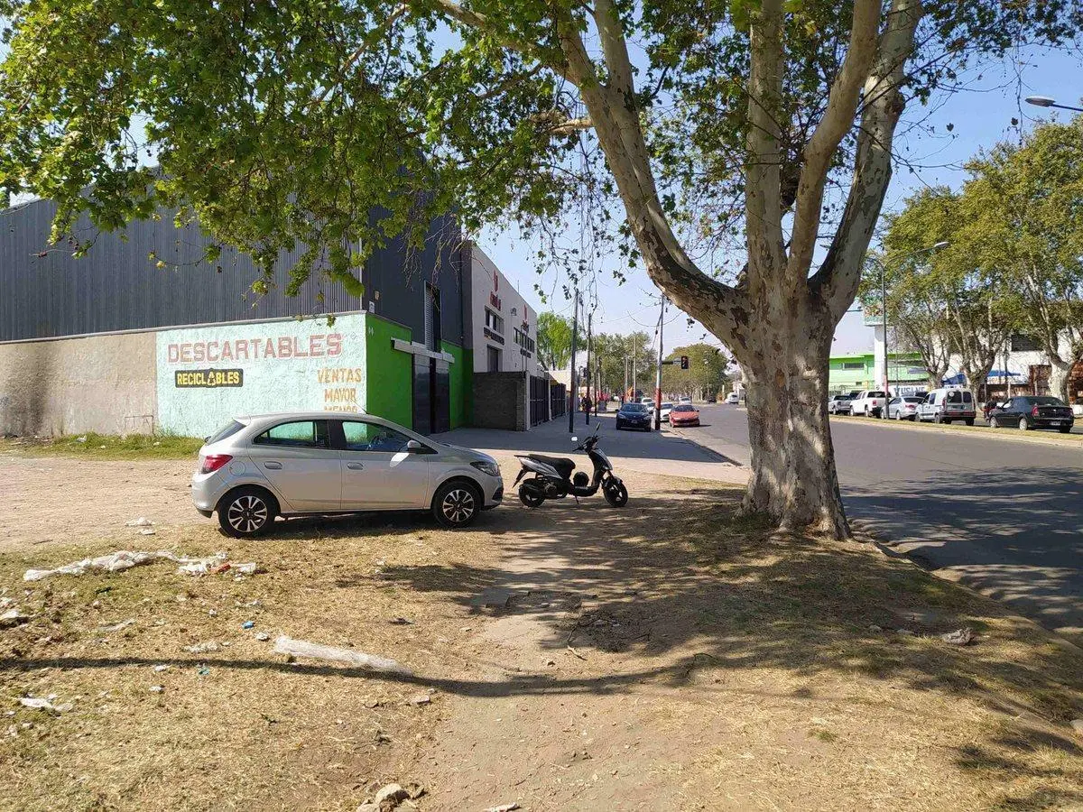 VENTA TERRENO COMERCIAL SOBRE GODOY ESQUINA SOLIS 2