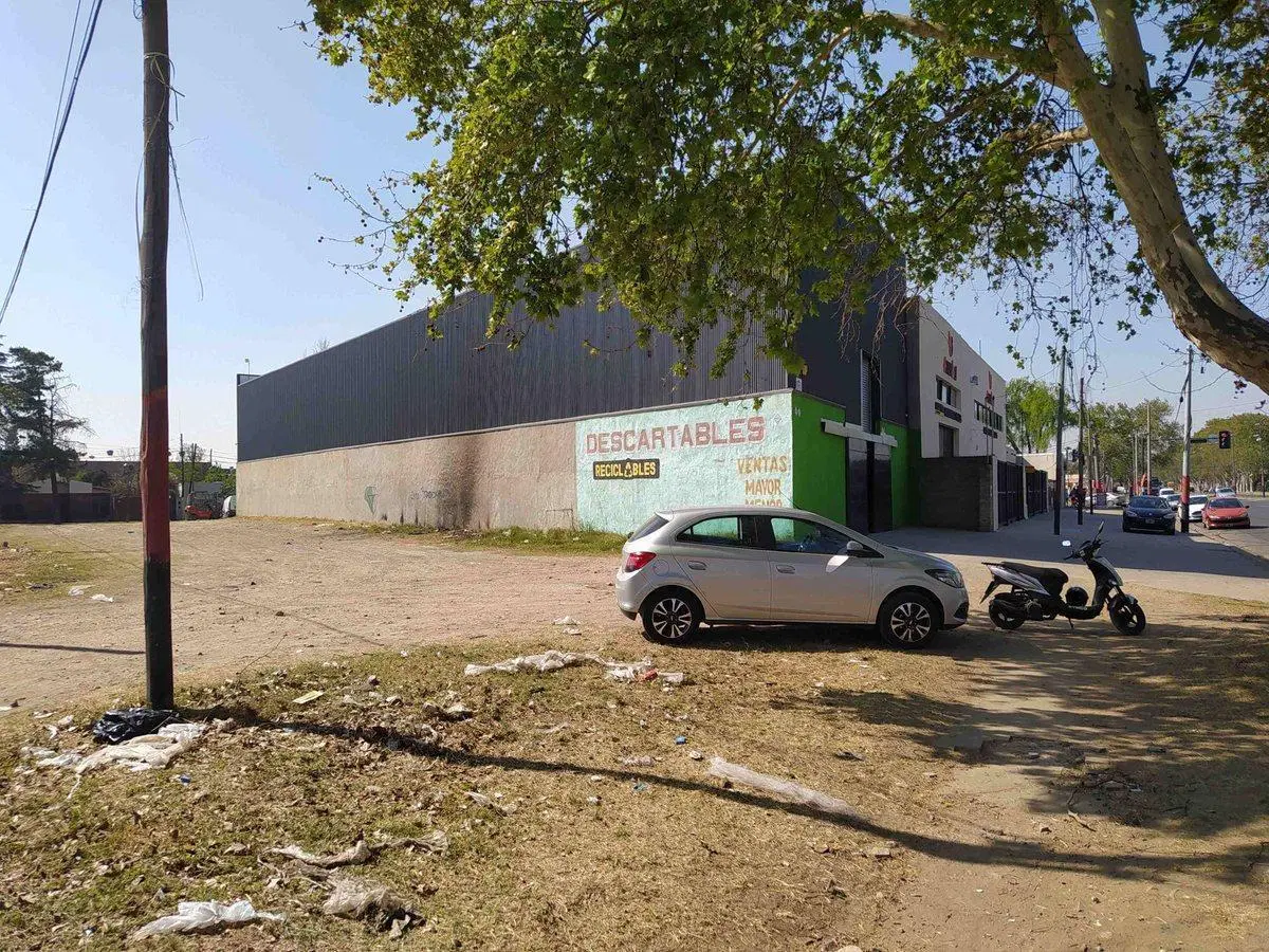 VENTA TERRENO COMERCIAL SOBRE GODOY ESQUINA SOLIS 5