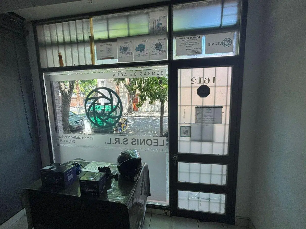 VENTA LOCAL EN ABASTO CON BAÑO Y COCINA 5