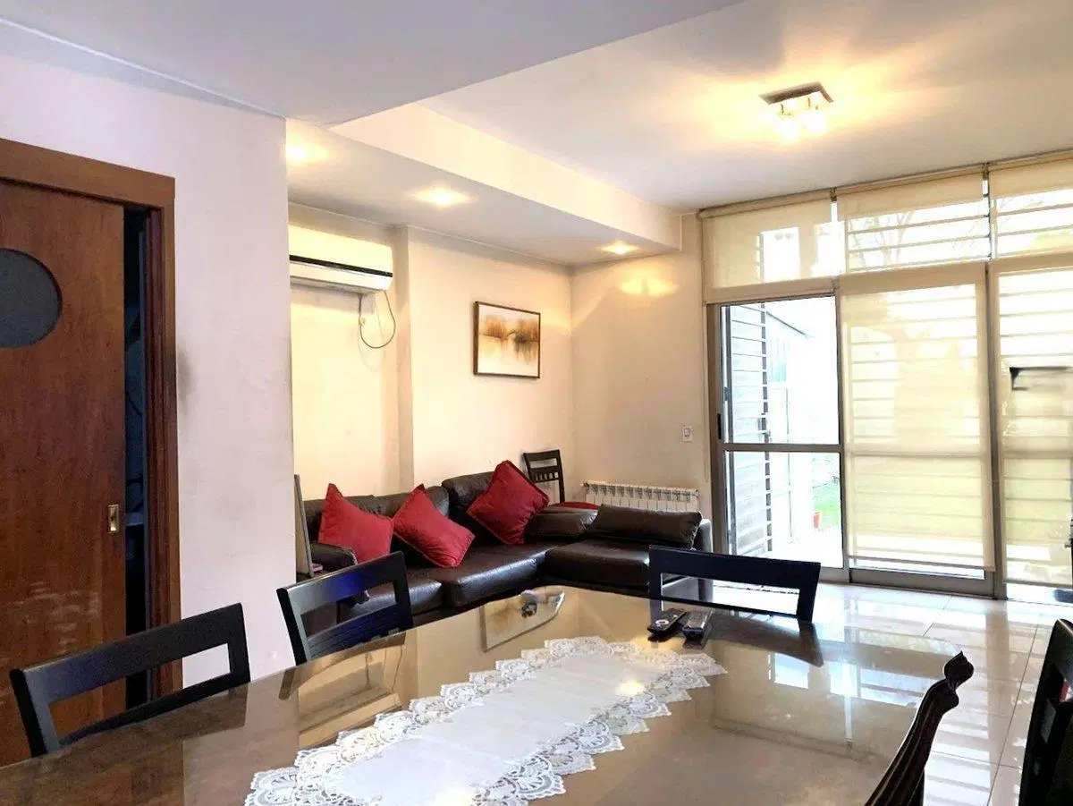 CASA 3 DORMITORIOS CON JARDÍN Y PARRILLERO – CURA 4