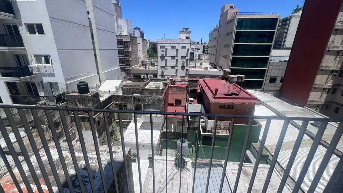VENTA DEPARTAMENTO 2 DORMITORIOS + COMODIN CENTRO 2
