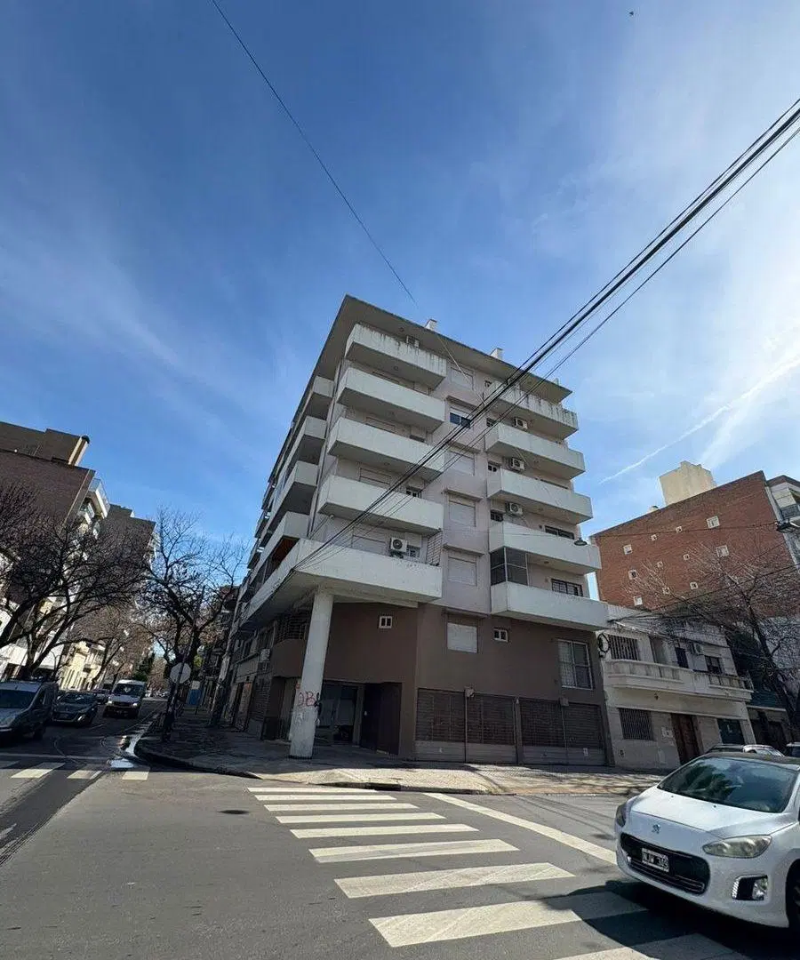 VENTA MONOAMBIENTE CON BALCON AL FRENTE EN ABASTO 2