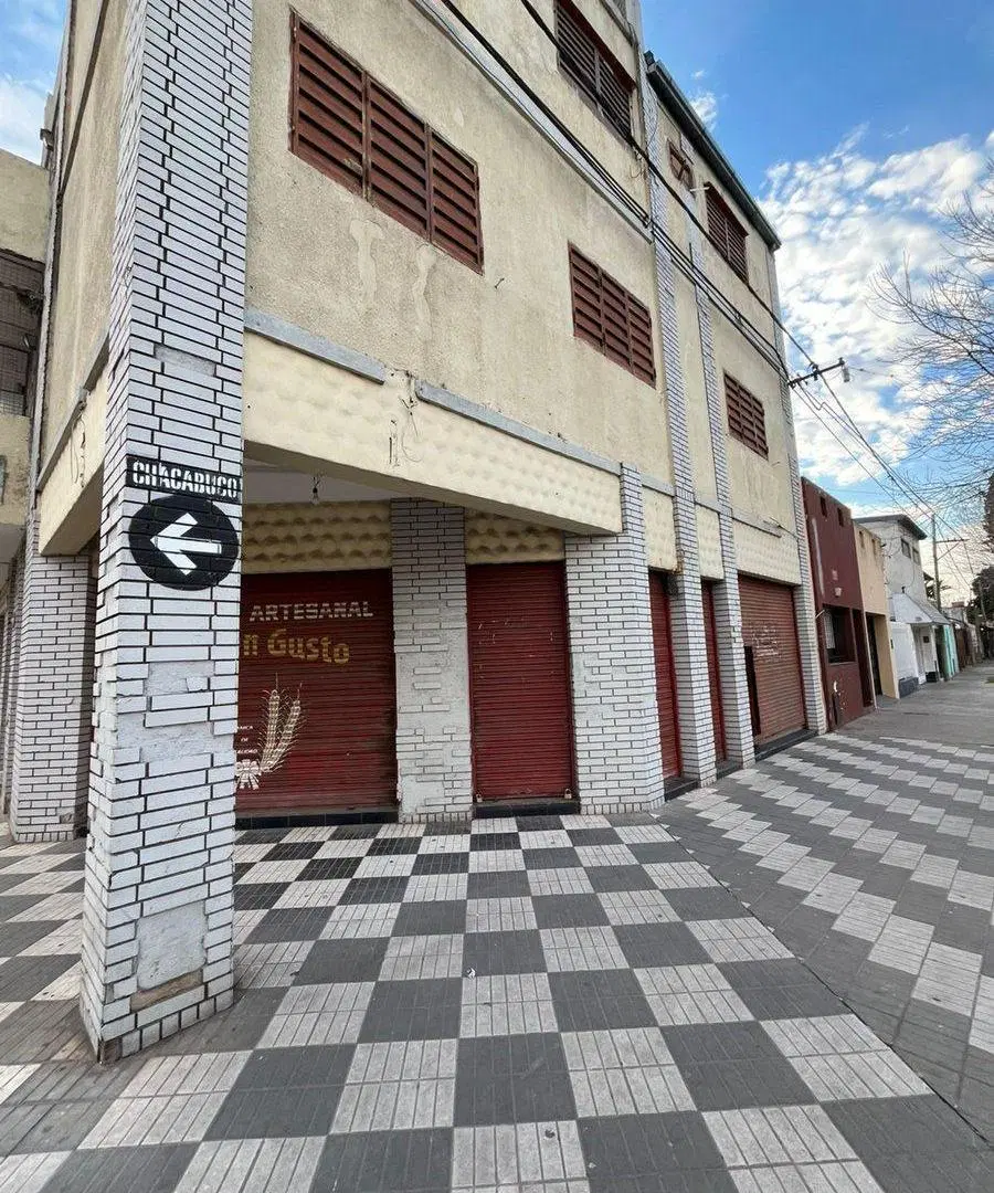 Venta Edificio Inversion. Esquina tres plantas. 2