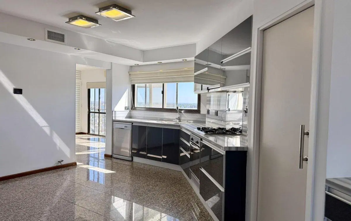 VENTA PISO EXCLUSIVO DE CATEGORIA. 4 DORMITORIOS 4