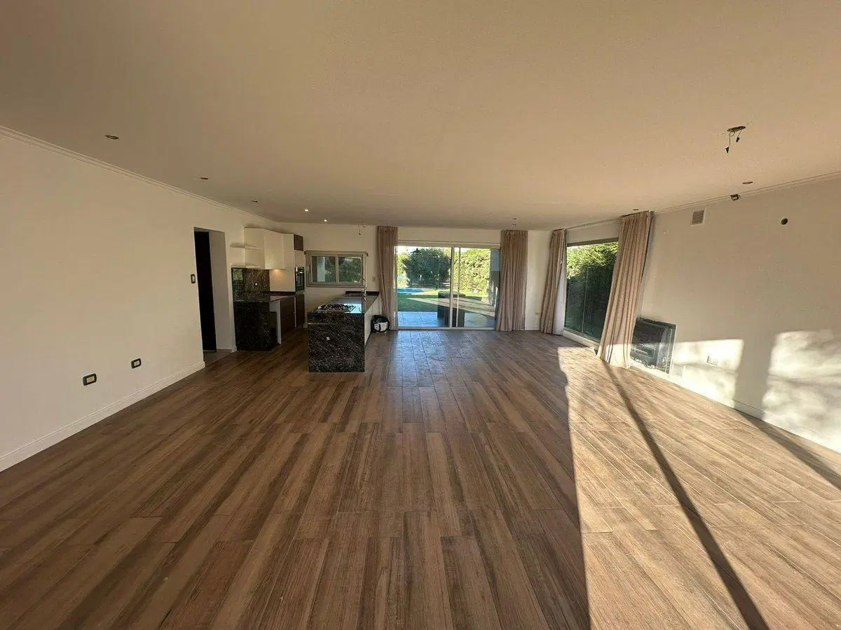 VENTA  PALOS VERDES 3 DORMIS CASA PILETA OPOR 4