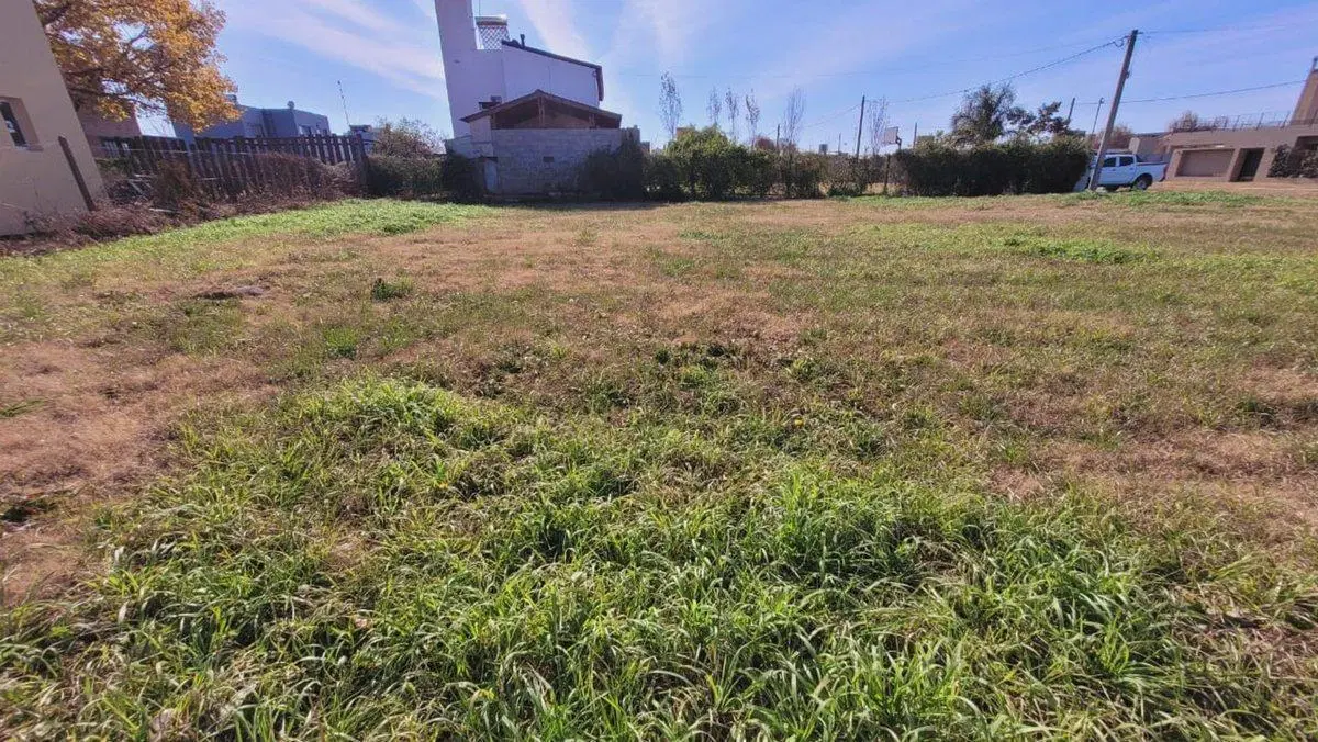 Venta Lote 400 m2 en  Funes Town 2