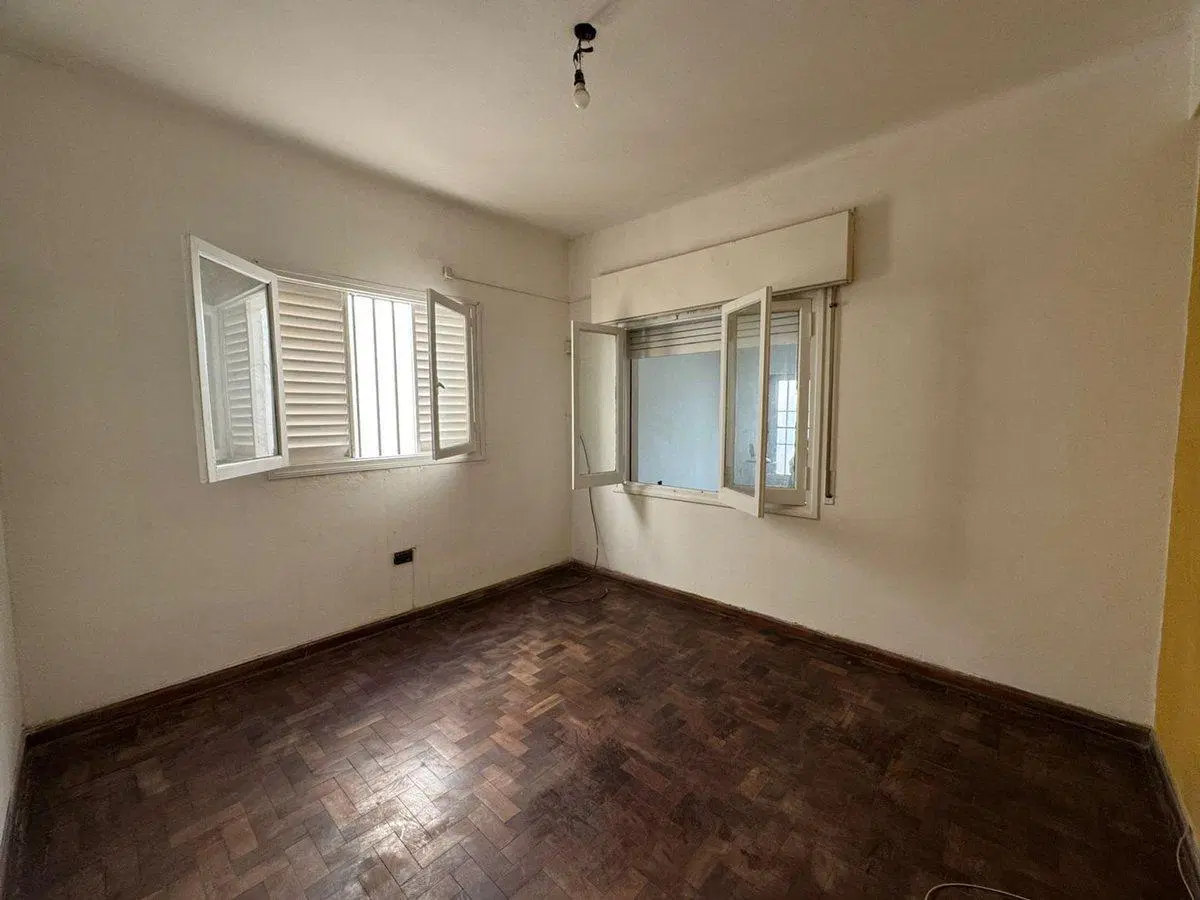 VENTA CASA 2 DORMITORIOS COCHERA Y PATIO 2
