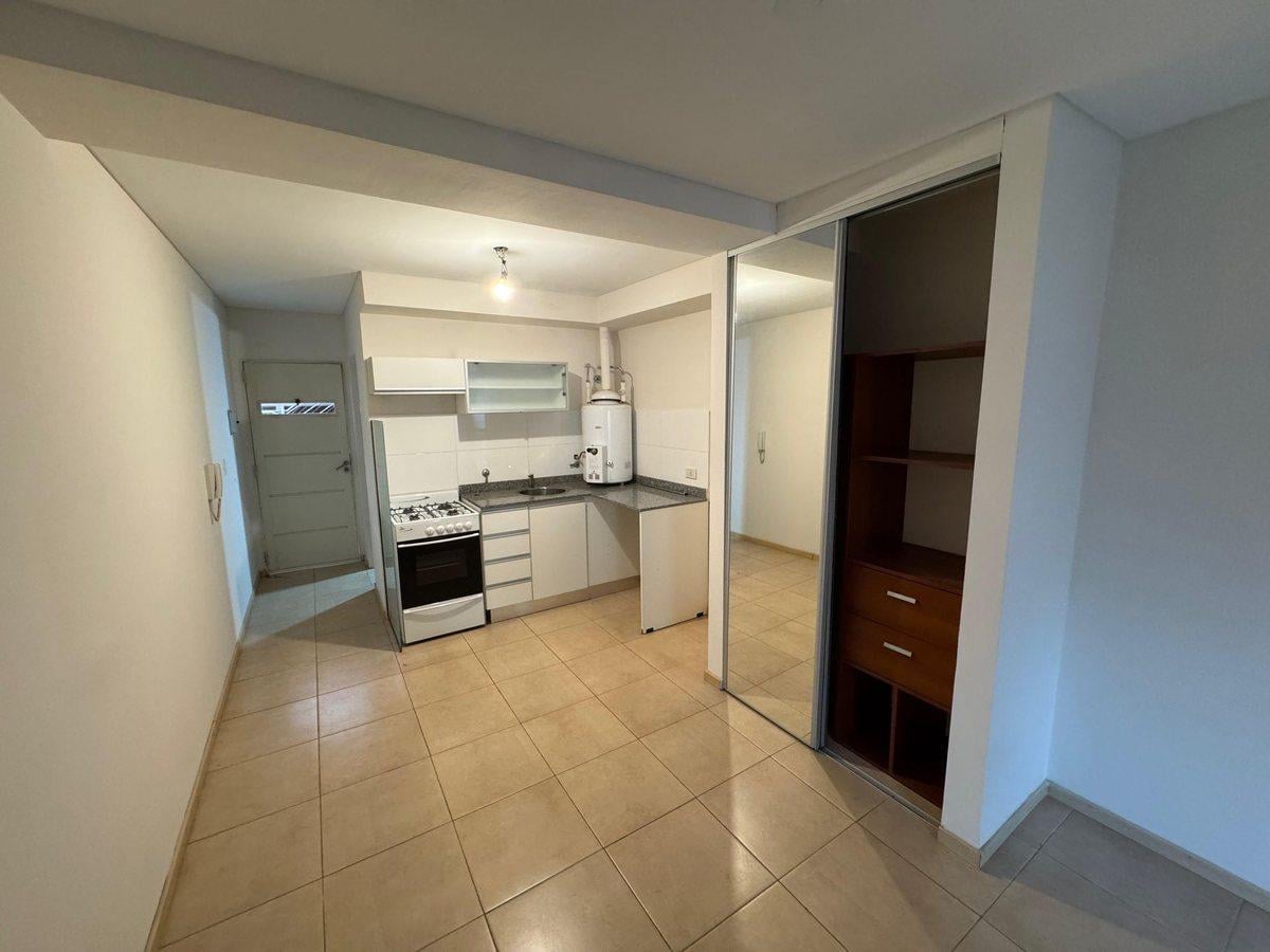VENTA DEPARTAMENTO MONOAMBIENTE EN BARRIO LOURDES