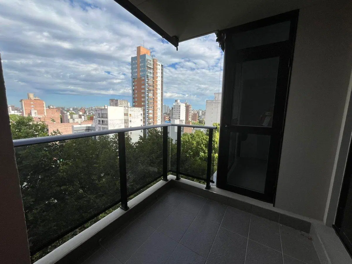 Semipisos a estrenar en barrio Lourdes, 2 dorm. 4