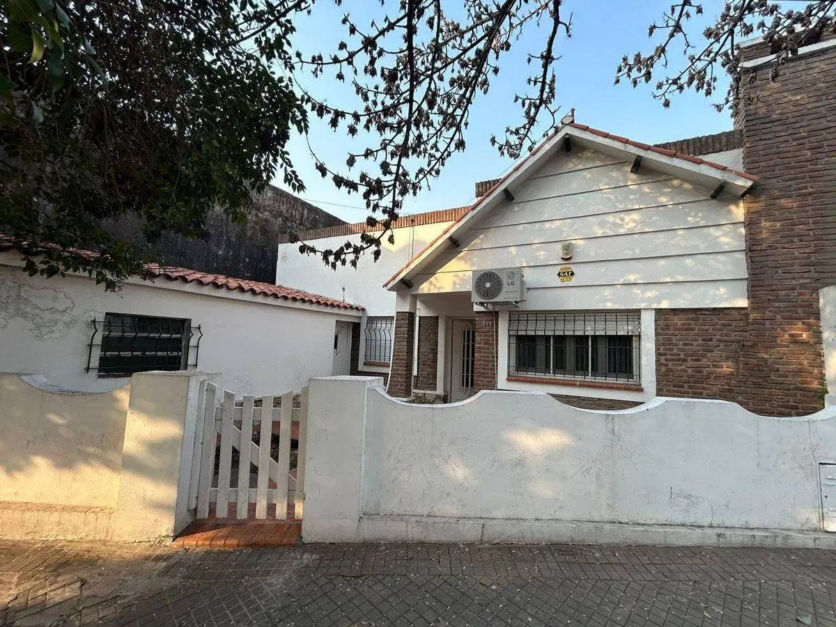 VENTA CASA 5 DORMITORIOS ARROYITO 2
