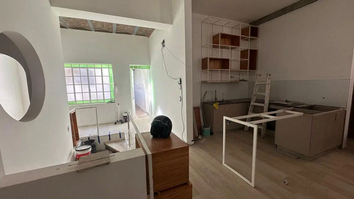 Venta casa planta alta Montevideo y Sarmiento 5