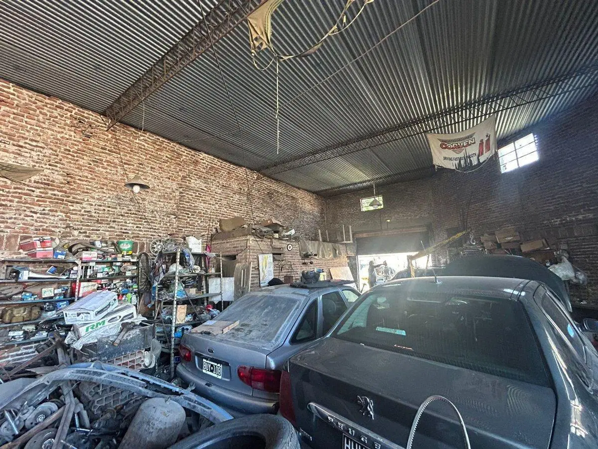 VENTA GALPON EN ESQUINA CON FOSA DOBLE INGRESO 4