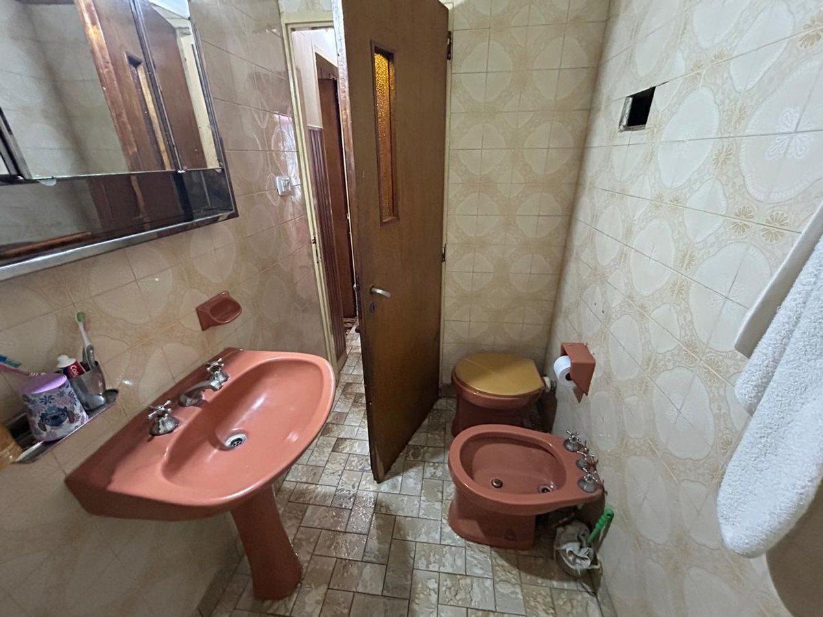 Foto de VENTA CASA 3 DORMITORIOS -COCHERA-PATIO. B. MATHEU, imagen 2