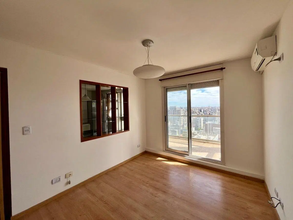VENTA DEPTO 1 DORMITORIO VISTA AL RIO. COCHERA 5