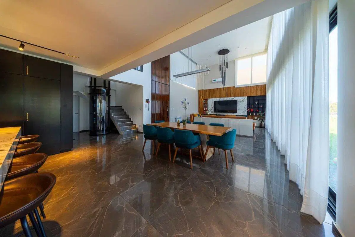 VENTA GRAN PROPIEDAD BARRIO VIDA 1 3