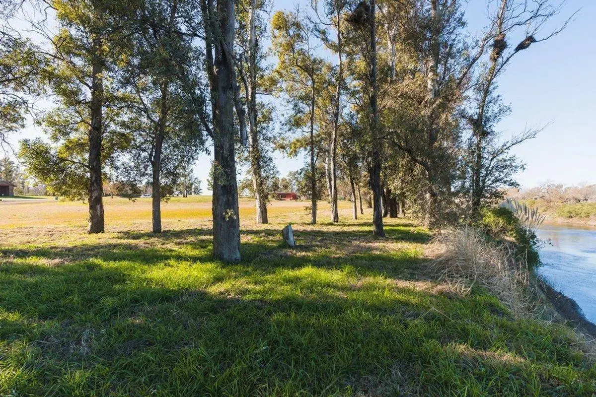 VENTA/PERMUTA LOTE SOBRE EL RIO-CHACRAS DEL RINCON 2