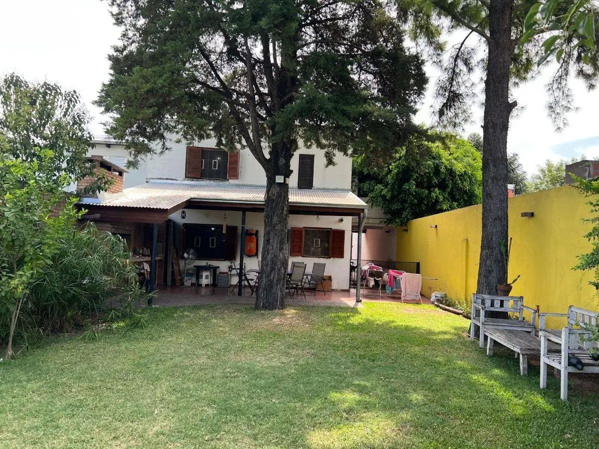 VENTA FISHERTON CASA 4 DORMITORIOS GRAN JARDIN 3