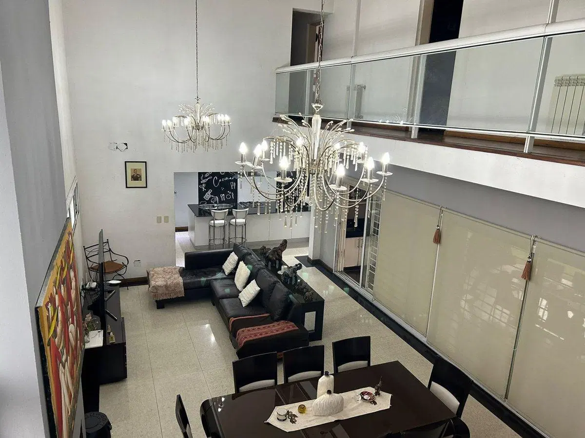 VENTA CASA 4 DORMITORIOS - ALBERDI - APTA CREDITO 3