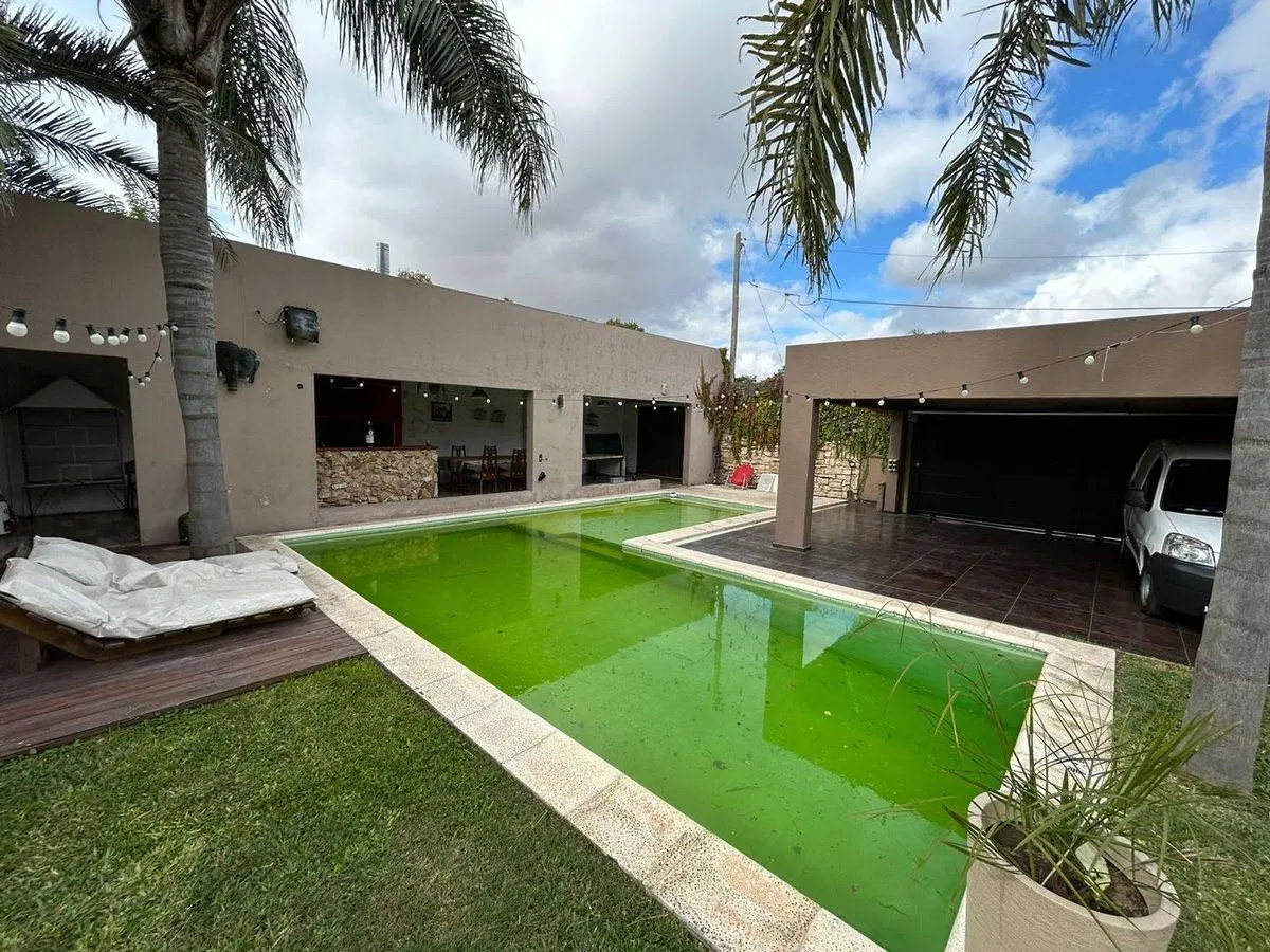 VENTA CASA 4 DORMITORIOS - ALBERDI - APTA CREDITO 2