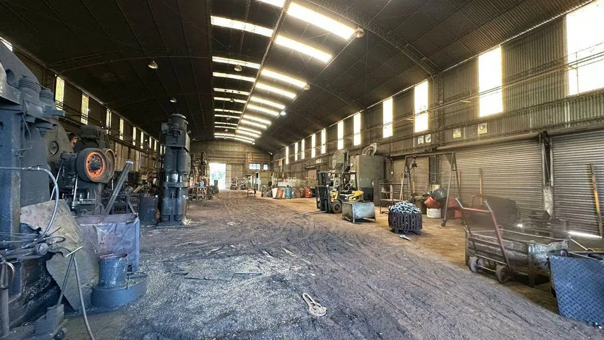 VENTA EMPRESA METALURGICA - GALPON - GRUA - GAS 4