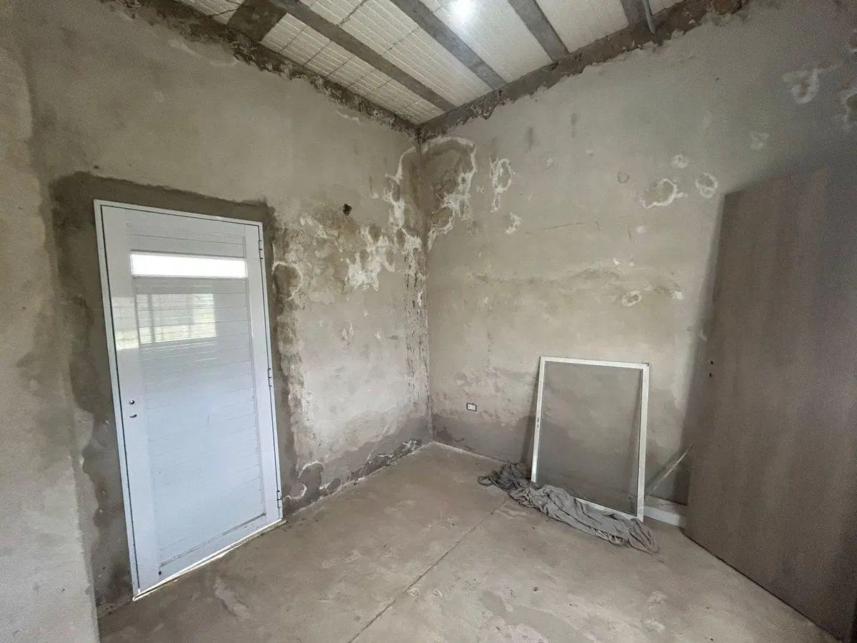 Casa en Barrio Las Fincas Ibarlucea. A terminar 4