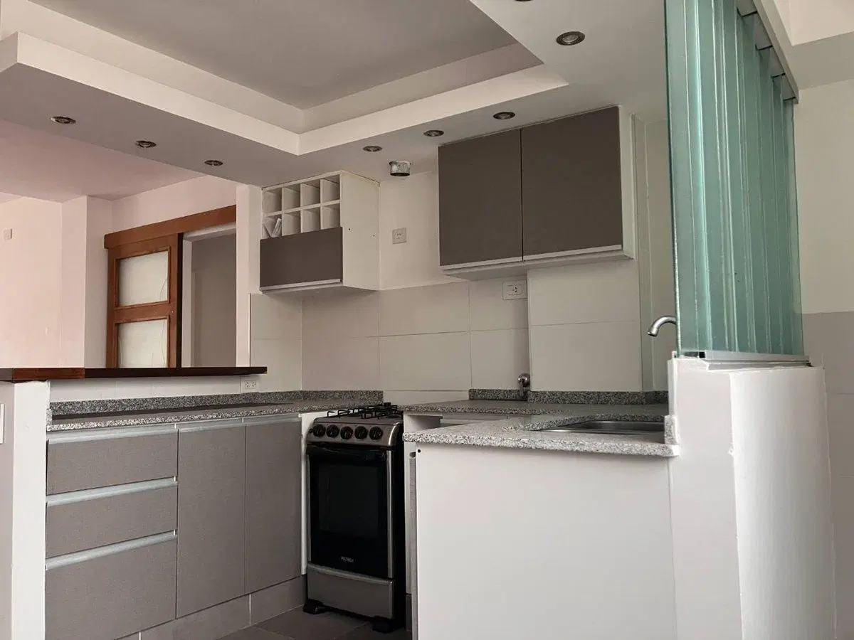 VENTA DEPARTAMENTO 2 DORMITORIOS - CENTRO 3