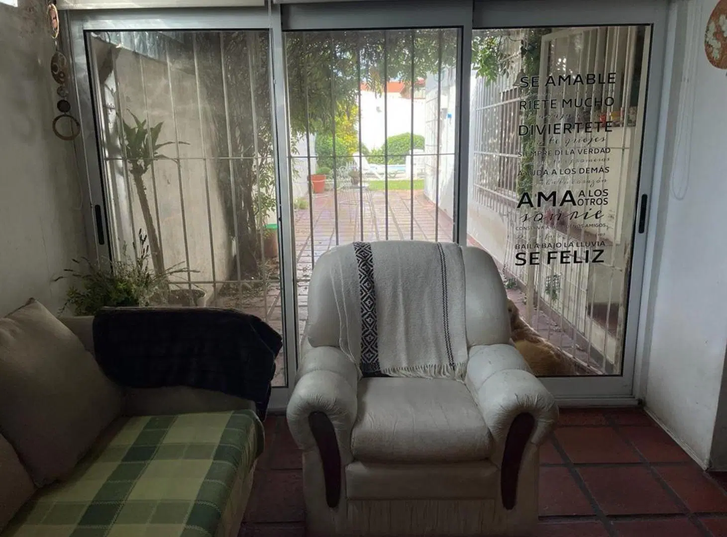 CASA DE TRES DORMITORIOS CON PILETA 3