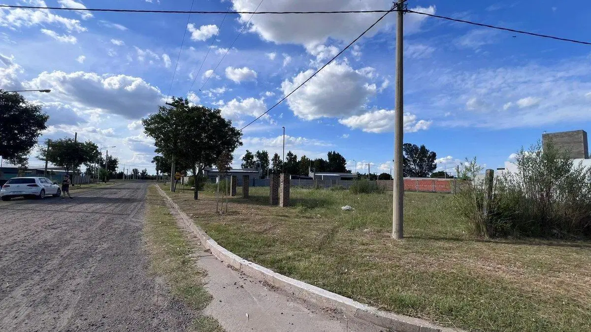 Venta Lote en Esquina Los Ceibos Gral. Lagos 3