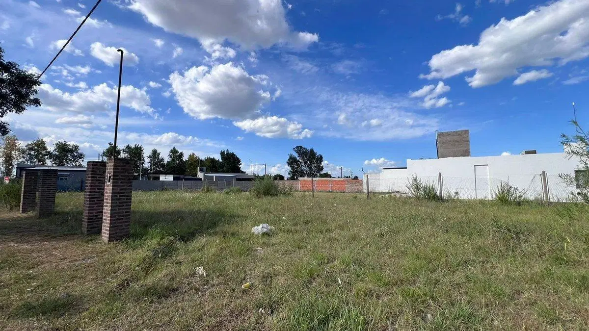 Venta Lote en Esquina Los Ceibos Gral. Lagos 4