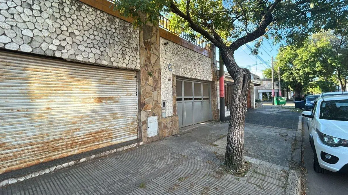 VENTA DOS CASAS MAS LOCAL EN OPORTUNIDAD - COCHERA 2