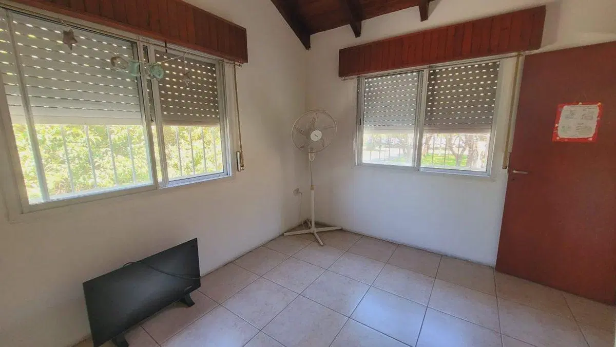 VENTA CASA-PILETA-LOCAL Oportunidad en Baigorria 3
