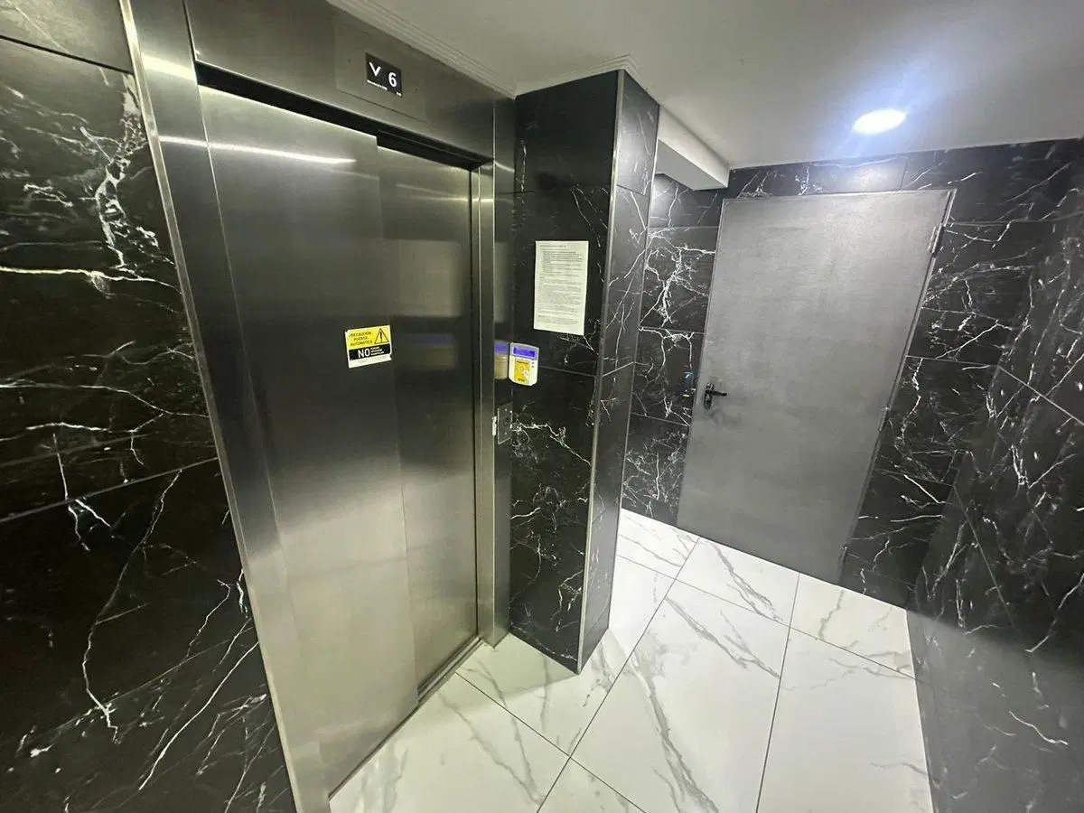 VENTA COCHERA MORENO 250 - ZONA RIO- RAMPA FIJA 3