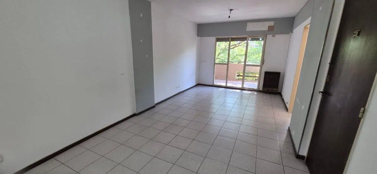 En Venta Dos Dormitorios c/Cochera Av Pellegrini 3
