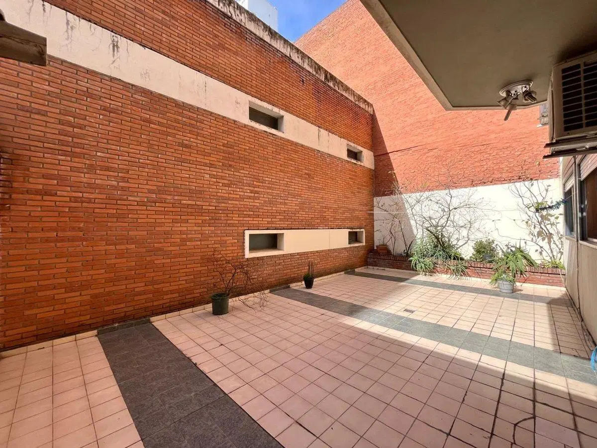 Venta PB 3 DORMITORIOS 2 Patios + Cochera 2