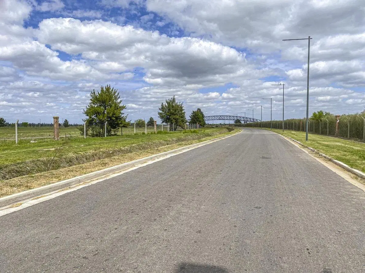 SE VENDE LOTE EN LOS PASOS 4. CUOTA DE OBRA PAGA 5