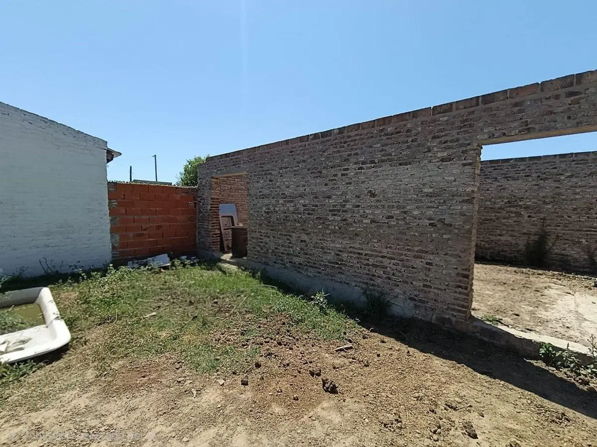 TERRENO CON PILETA EN ALVEAR 3