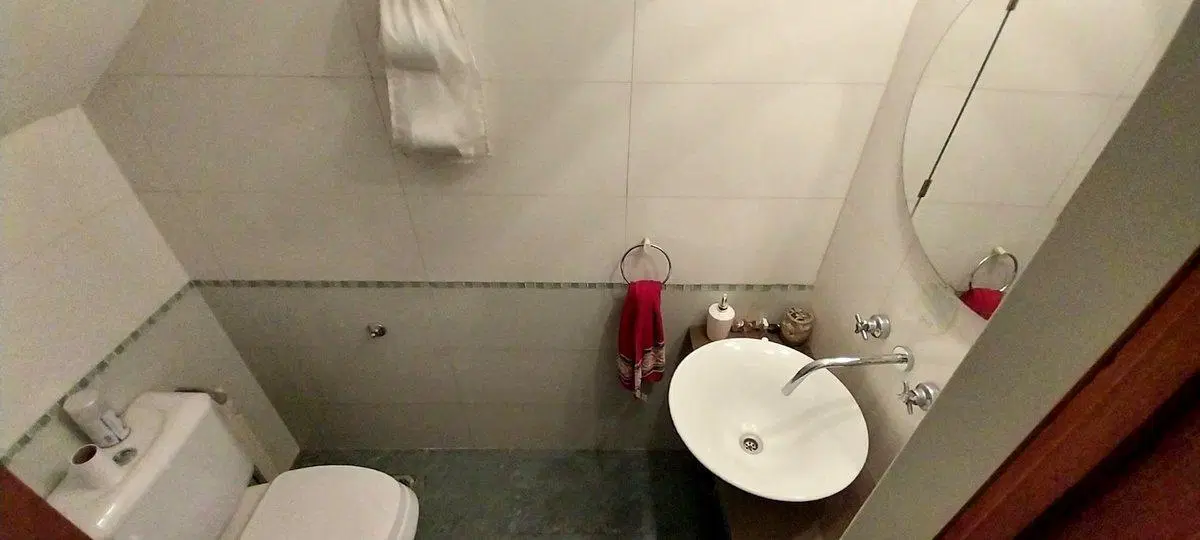 CASA 3 DORMITORIOS CON JARDÍN Y PARRILLERO – CURA 4