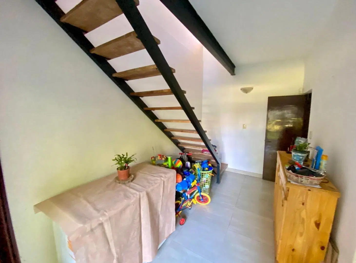 CASA 4 DORMITORIOS, JARDIN, PILETA Y PARRILLERO 8