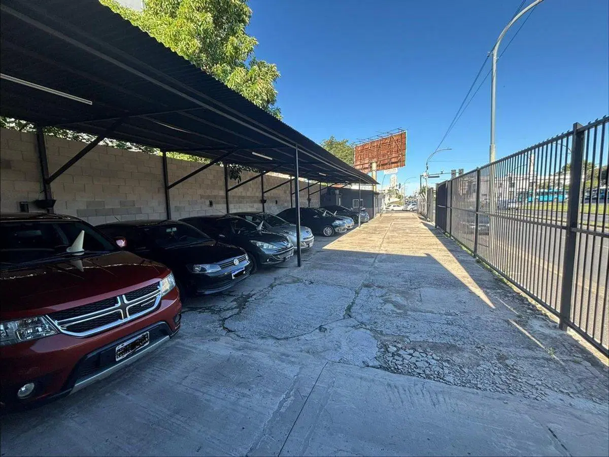 TERRENO PARA CONSTRUCTORA AV. ALBERDI Y CARBALLO 8