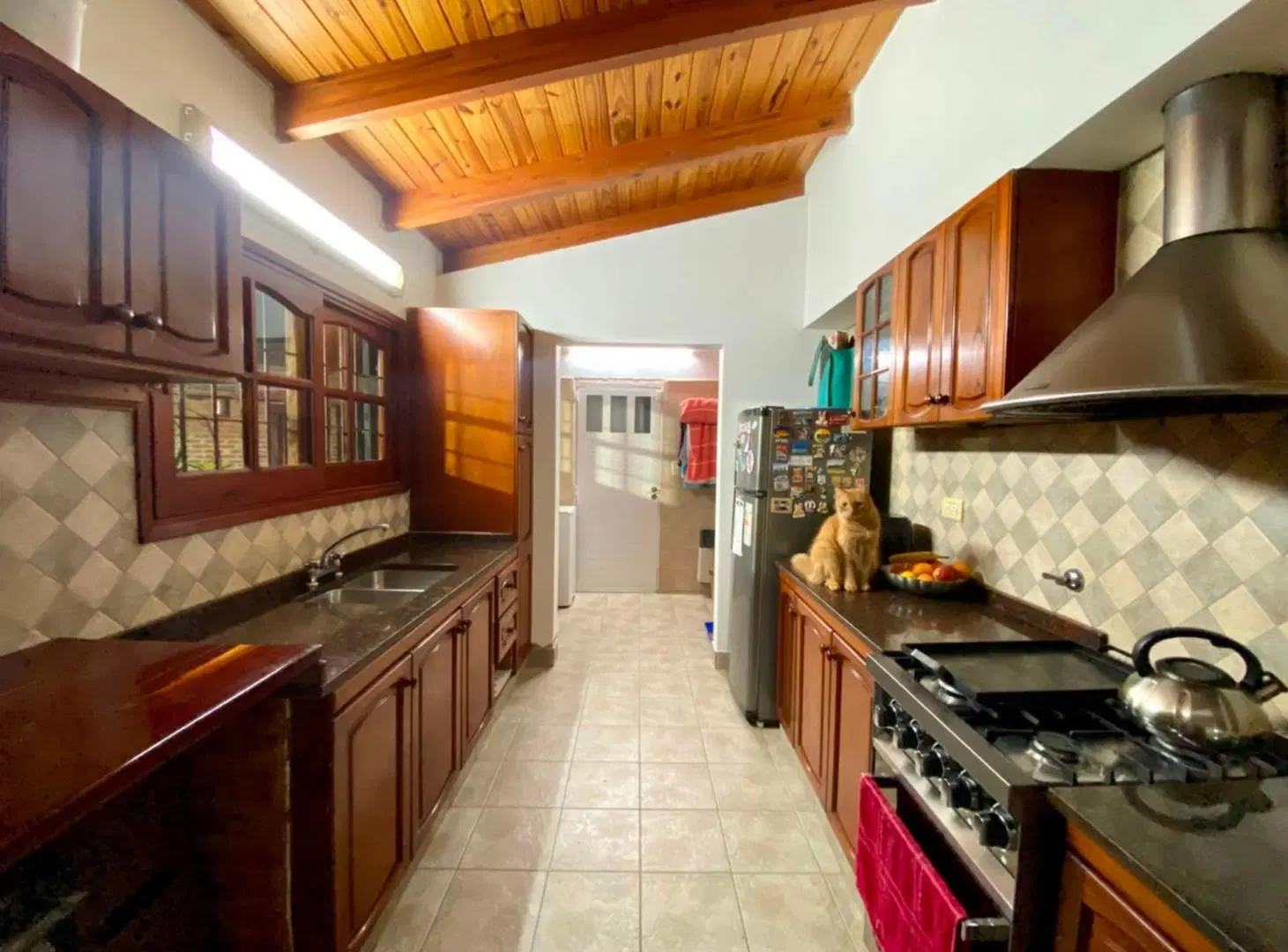 Casa de 3 Dormitorios con Jardín, Patio y Cochera 5