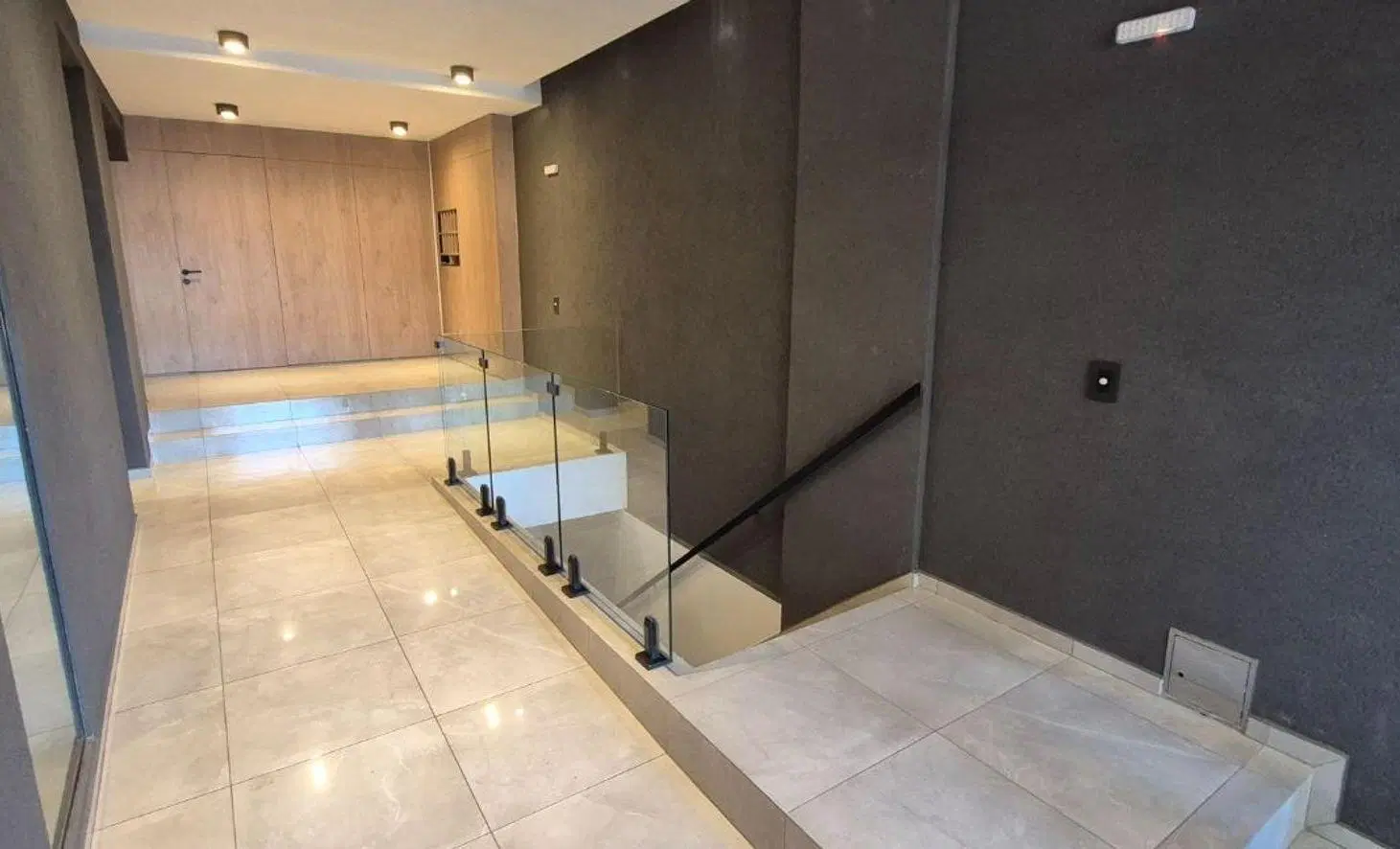 Venta Amplio Departamento de un dormitorio Cochera 2