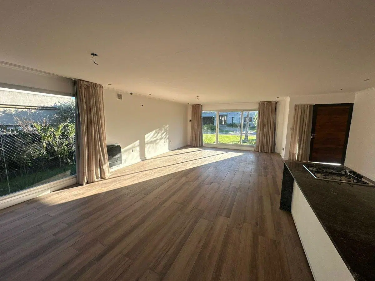 VENTA  PALOS VERDES 3 DORMIS CASA PILETA OPOR 2