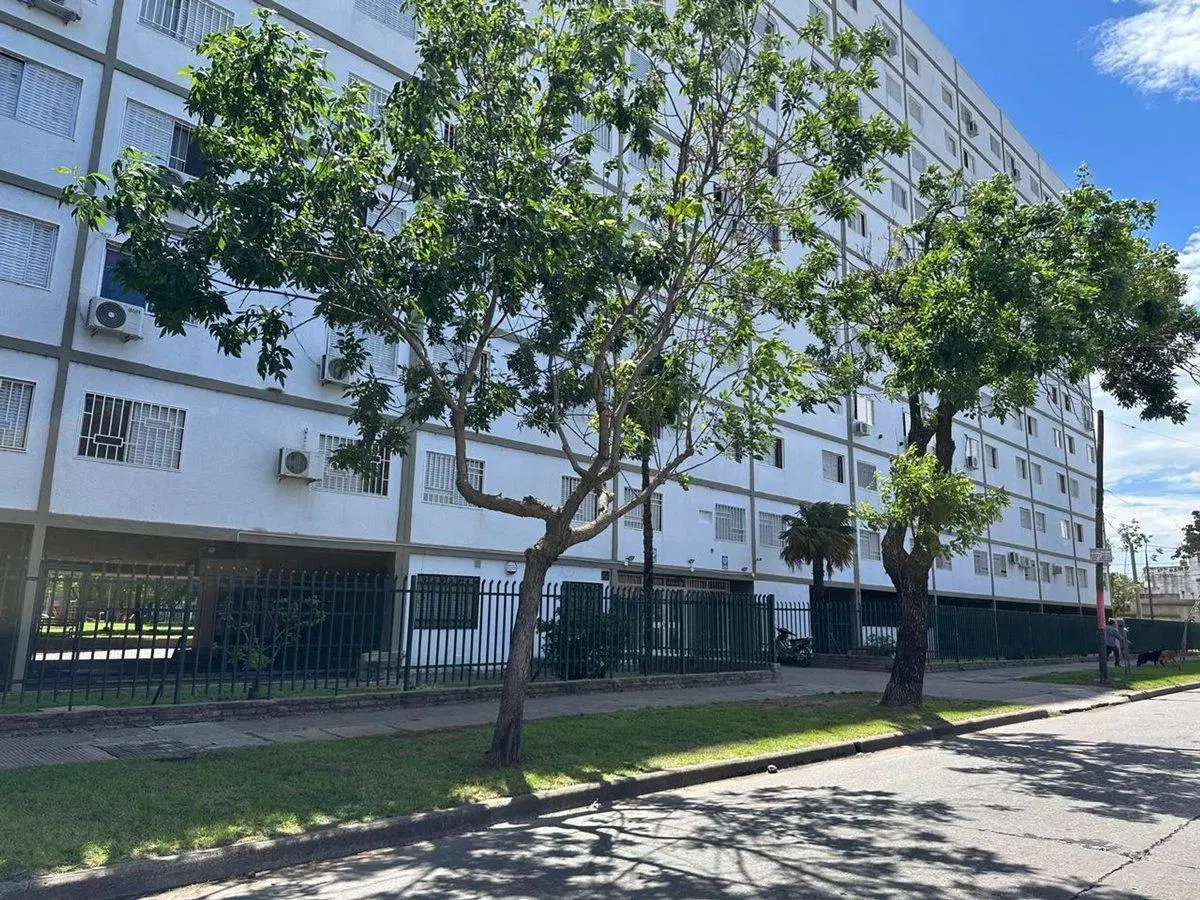 Depto. a reciclar en edificio empleados d comercio 3