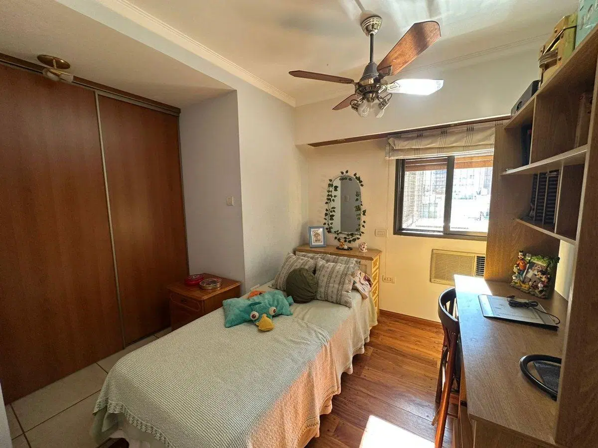 VENTA PISO EXCL 3 DORMITORIOS, PARRILLA, BALCON. 4