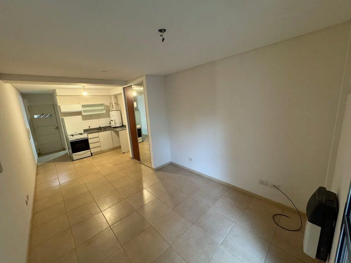 VENTA DEPARTAMENTO MONOAMBIENTE EN BARRIO LOURDES 4